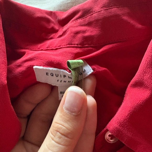 Equipment 100% Silk Red Casual Button Down Shirt - Picture 4 of 4